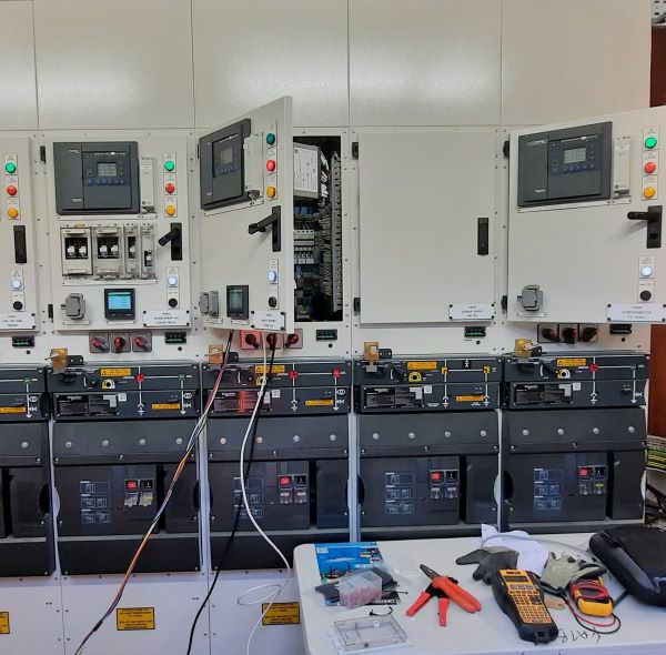 HV Switchgear system installed by IUS, shows multiple Schneider SEPAM units and PowerMonitors as well as the switchgear breakers